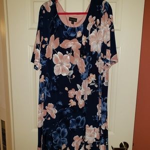 22W Multi Colored Flower Dress w/ swing hem